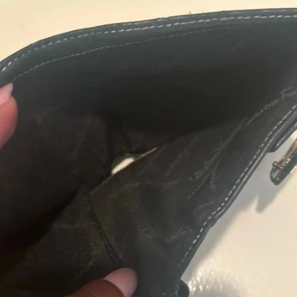 Ferragamo Compact Gancini Tab Wallet Black Leather Preppy Equestrian Old Money